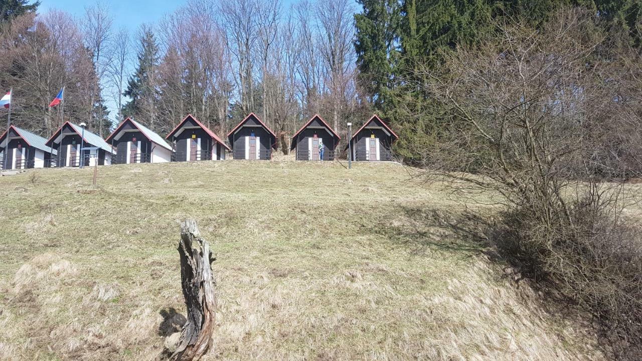 Готель Olivin Kytlice Hiker Huts Екстер'єр фото